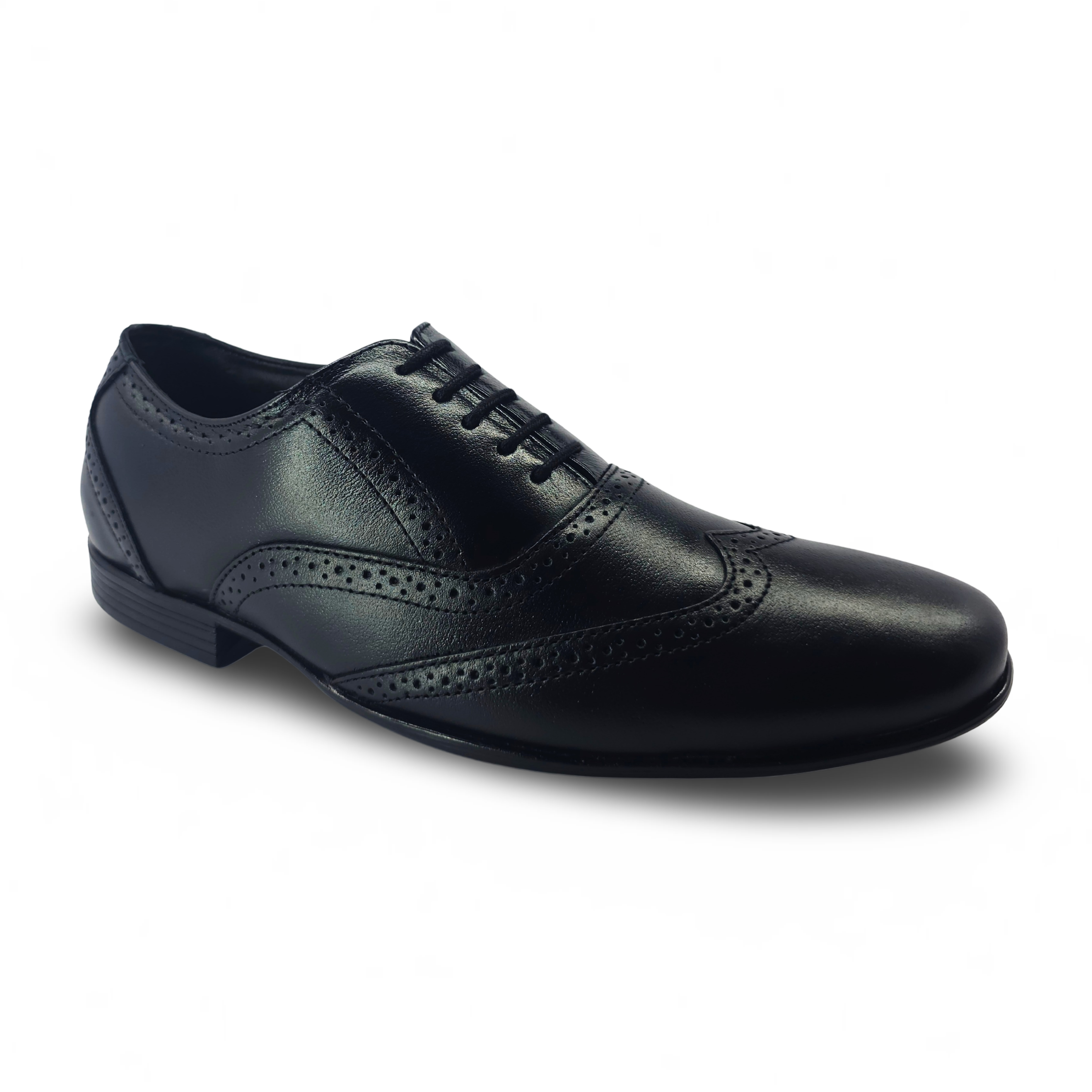 Elegant black leather brogue shoes for men – Diagonal View